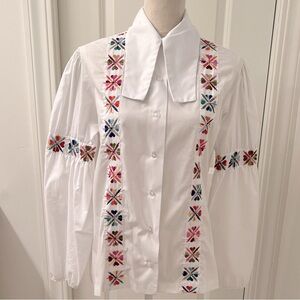 VINTAGE Bavarian Dirndl Embroidered Blouse with Collar & Balloon Sleeves